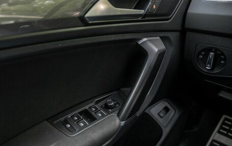 Volkswagen Tiguan II, 2018 год, 1 900 000 рублей, 10 фотография