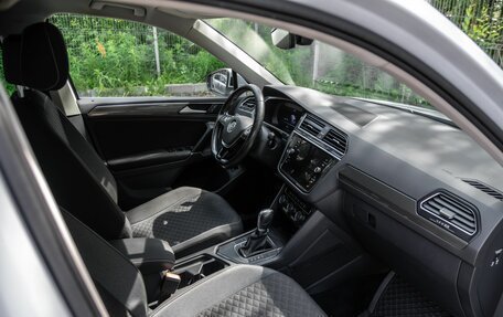 Volkswagen Tiguan II, 2018 год, 1 900 000 рублей, 14 фотография