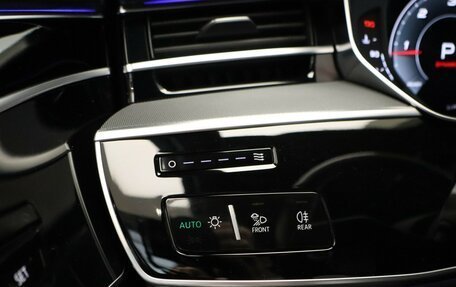 Audi A8, 2021 год, 6 850 000 рублей, 14 фотография
