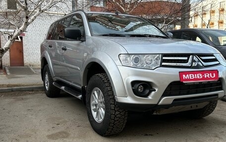Mitsubishi Pajero Sport II рестайлинг, 2014 год, 2 500 000 рублей, 2 фотография