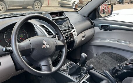 Mitsubishi Pajero Sport II рестайлинг, 2014 год, 2 500 000 рублей, 4 фотография