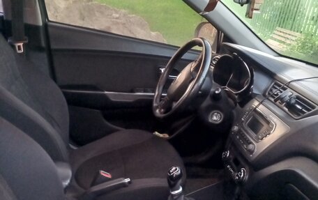 KIA Rio III рестайлинг, 2013 год, 800 000 рублей, 6 фотография