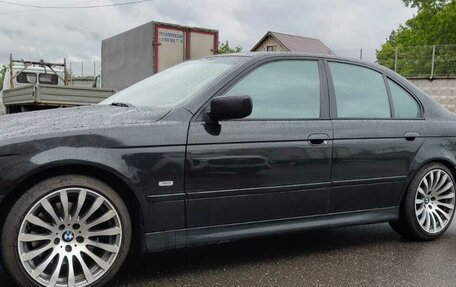 BMW 5 серия, 2002 год, 850 000 рублей, 3 фотография