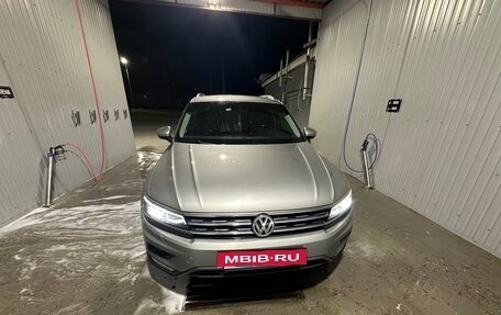 Volkswagen Tiguan II, 2016 год, 1 600 000 рублей, 10 фотография
