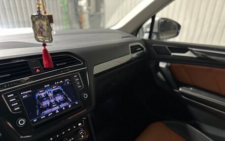Volkswagen Tiguan II, 2016 год, 1 600 000 рублей, 13 фотография