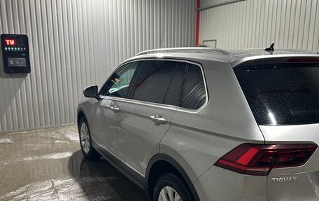 Volkswagen Tiguan II, 2016 год, 1 600 000 рублей, 18 фотография