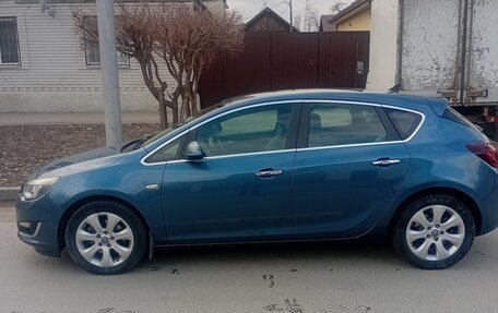 Opel Astra J, 2013 год, 870 000 рублей, 6 фотография