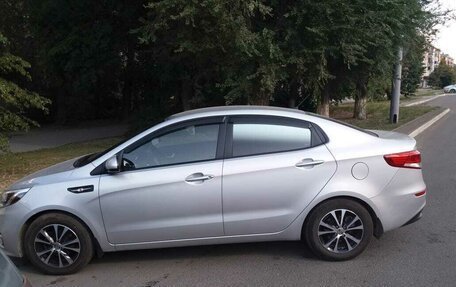 KIA Rio III рестайлинг, 2015 год, 1 000 000 рублей, 4 фотография