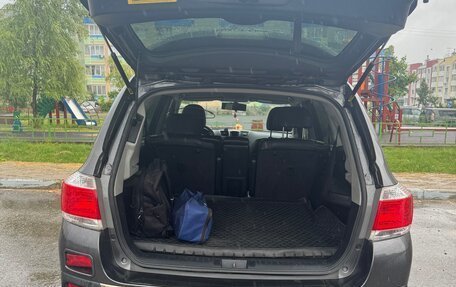 Toyota Highlander III, 2012 год, 1 800 000 рублей, 7 фотография