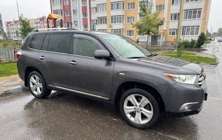 Toyota Highlander III, 2012 год, 1 800 000 рублей, 4 фотография