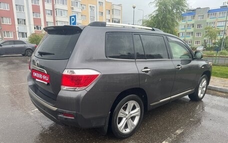 Toyota Highlander III, 2012 год, 1 800 000 рублей, 6 фотография