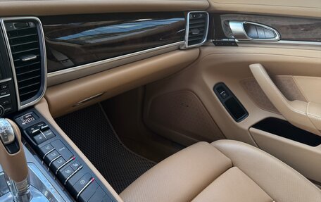 Porsche Panamera II рестайлинг, 2015 год, 3 950 000 рублей, 32 фотография