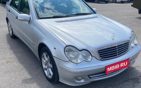 Mercedes-Benz C-Класс, 2004 год, 620 000 рублей, 2 фотография