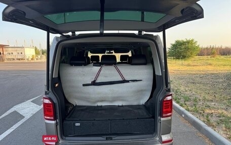 Volkswagen Caravelle T6 рестайлинг, 2018 год, 5 500 000 рублей, 2 фотография