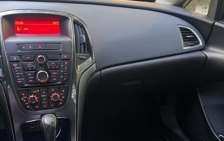 Opel Astra J, 2013 год, 850 000 рублей, 11 фотография