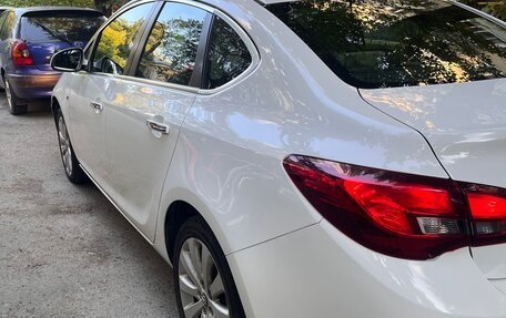 Opel Astra J, 2013 год, 850 000 рублей, 6 фотография