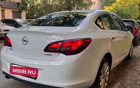 Opel Astra J, 2013 год, 850 000 рублей, 5 фотография