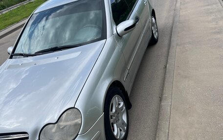 Mercedes-Benz C-Класс, 2002 год, 700 000 рублей, 3 фотография