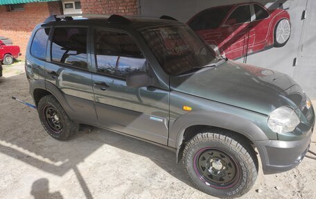 Chevrolet Niva I рестайлинг, 2009 год, 820 000 рублей, 7 фотография