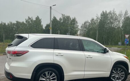 Toyota Highlander III, 2013 год, 2 980 000 рублей, 6 фотография