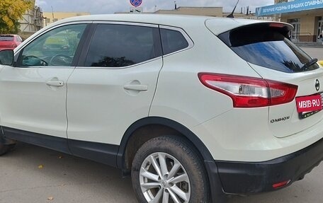 Nissan Qashqai, 2015 год, 1 630 000 рублей, 2 фотография