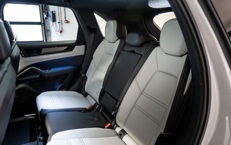 Porsche Cayenne III, 2025 год, 19 690 000 рублей, 12 фотография