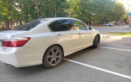 Honda Accord IX рестайлинг, 2013 год, 1 400 000 рублей, 4 фотография