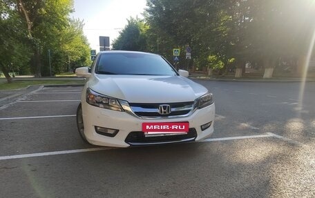 Honda Accord IX рестайлинг, 2013 год, 1 400 000 рублей, 6 фотография