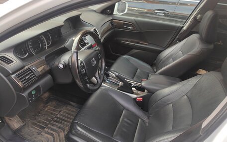 Honda Accord IX рестайлинг, 2013 год, 1 400 000 рублей, 18 фотография