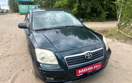 Toyota Avensis III рестайлинг, 2004 год, 580 000 рублей, 1 фотография
