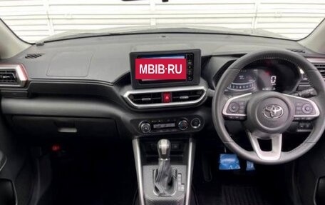 Toyota Raize I, 2021 год, 1 360 000 рублей, 4 фотография
