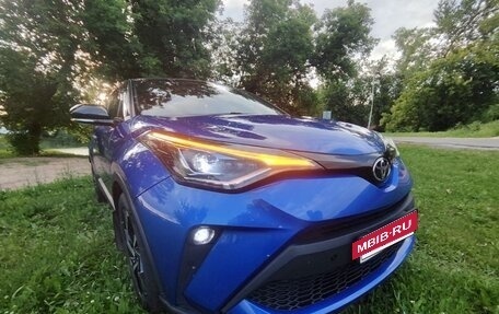 Toyota C-HR I рестайлинг, 2020 год, 2 550 000 рублей, 2 фотография