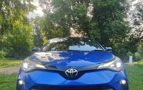 Toyota C-HR I рестайлинг, 2020 год, 2 550 000 рублей, 3 фотография