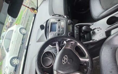 Hyundai ix35 I рестайлинг, 2014 год, 1 100 000 рублей, 13 фотография