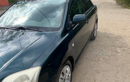 Toyota Avensis III рестайлинг, 2004 год, 580 000 рублей, 4 фотография