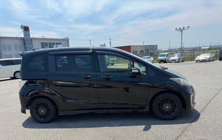 Honda Freed I, 2015 год, 1 395 000 рублей, 6 фотография