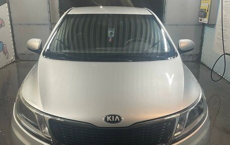 KIA Rio III рестайлинг, 2013 год, 850 000 рублей, 2 фотография