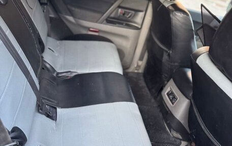 Mitsubishi Pajero III рестайлинг, 2002 год, 548 000 рублей, 6 фотография