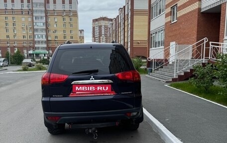 Mitsubishi Pajero Sport II рестайлинг, 2012 год, 1 700 000 рублей, 4 фотография