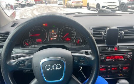 Audi A4, 2004 год, 550 000 рублей, 1 фотография