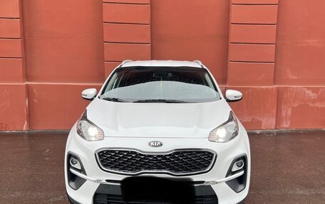 KIA Sportage IV рестайлинг, 2020 год, 2 400 000 рублей, 1 фотография