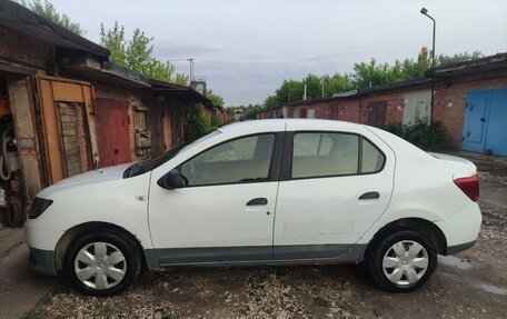Renault Logan II, 2016 год, 600 000 рублей, 2 фотография