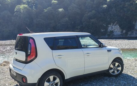 KIA Soul II рестайлинг, 2019 год, 2 000 000 рублей, 5 фотография
