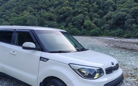KIA Soul II рестайлинг, 2019 год, 2 000 000 рублей, 2 фотография
