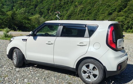 KIA Soul II рестайлинг, 2019 год, 2 000 000 рублей, 15 фотография