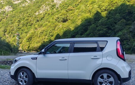KIA Soul II рестайлинг, 2019 год, 2 000 000 рублей, 9 фотография