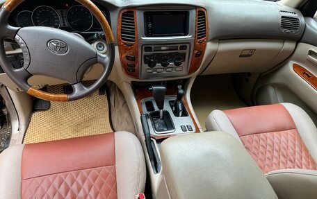 Toyota Land Cruiser 100 рестайлинг 2, 2003 год, 1 500 000 рублей, 5 фотография
