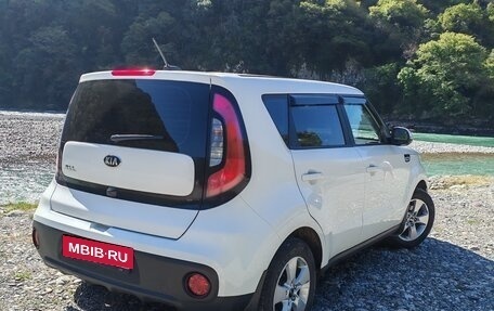 KIA Soul II рестайлинг, 2019 год, 2 000 000 рублей, 23 фотография