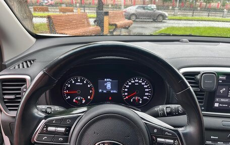 KIA Sportage IV рестайлинг, 2020 год, 2 400 000 рублей, 3 фотография