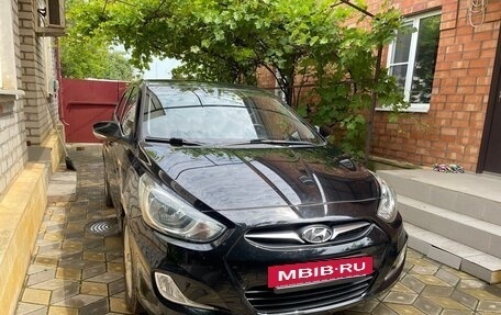 Hyundai Solaris II рестайлинг, 2012 год, 950 000 рублей, 2 фотография